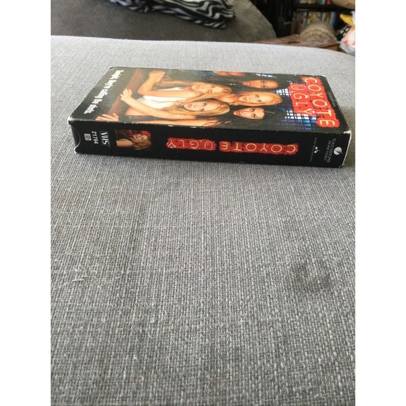 Coyote Ugly (2001 Touchstone VHS) Tyra Banks LeAnn Rimes John Goodman - Picture 3 of 12